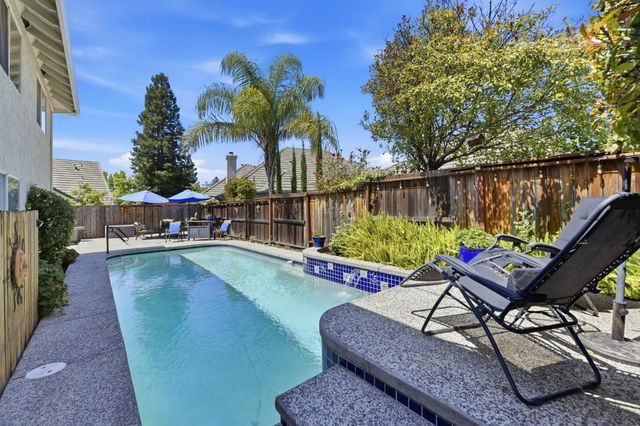 2669 Stockwood Dr, Roseville, CA 95661