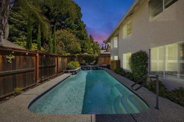 2669 Stockwood Dr, Roseville, CA 95661