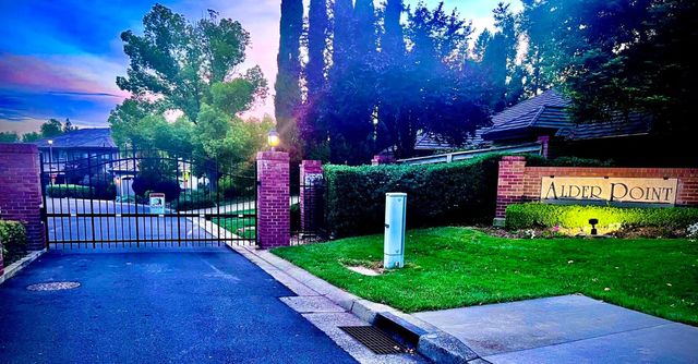 2669 Stockwood Dr, Roseville, CA 95661