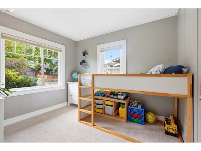 625 Ne BUFFALO St, Portland, OR 97211