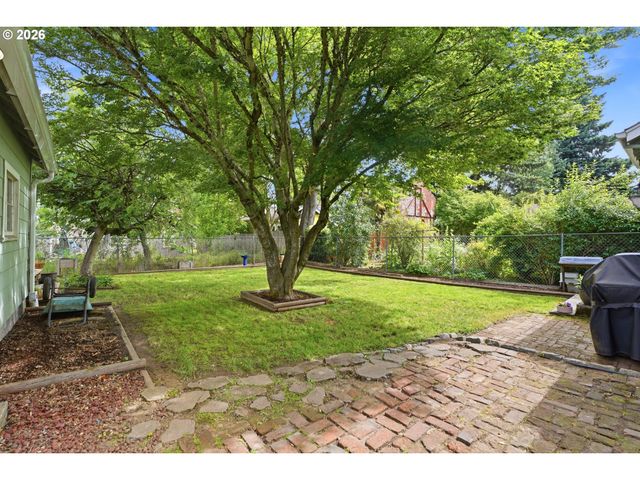 625 Ne BUFFALO St, Portland, OR 97211