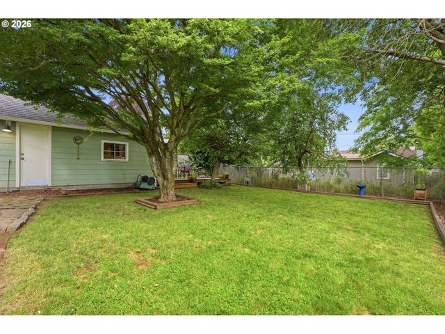 625 Ne BUFFALO St, Portland, OR 97211