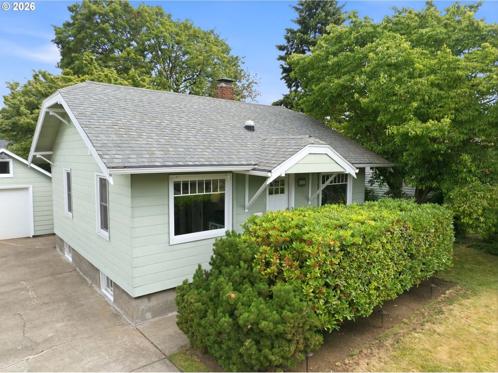 625 Ne BUFFALO St, Portland, OR 97211