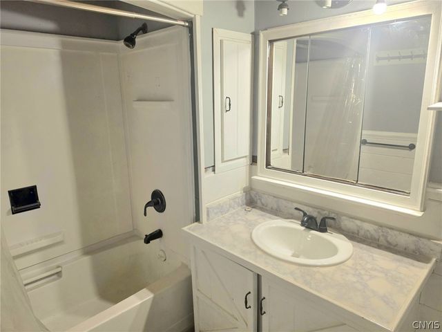 1041 Old State Route 31, Elbridge, NY 13080
