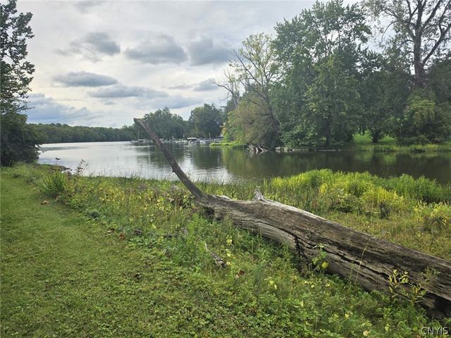 1041 Old State Route 31, Elbridge, NY 13080