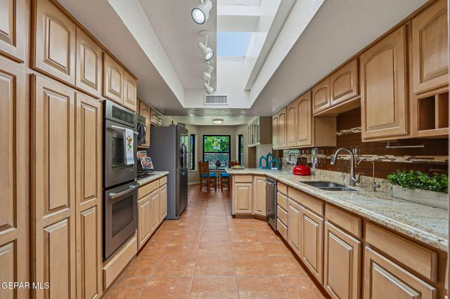 5442 DAVIS CUP Court, El Paso, TX 79932