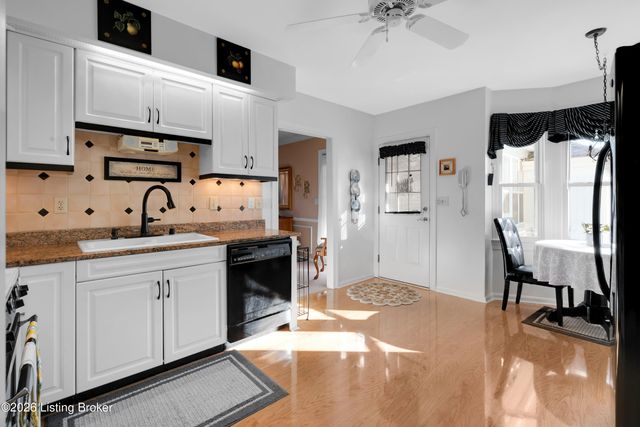 10310 Amberwell Park Rd, Louisville, KY 40241