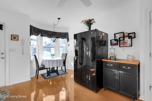 10310 Amberwell Park Rd, Louisville, KY 40241