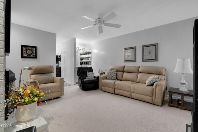 10310 Amberwell Park Rd, Louisville, KY 40241