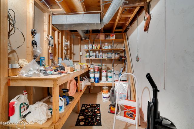 10310 Amberwell Park Rd, Louisville, KY 40241