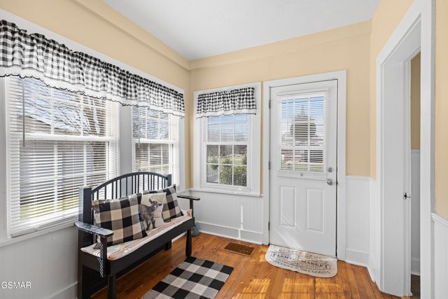 989 E Dumplin Valley Road, Jefferson City, TN 37760