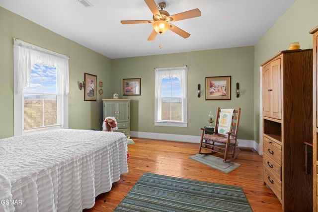 989 E Dumplin Valley Road, Jefferson City, TN 37760