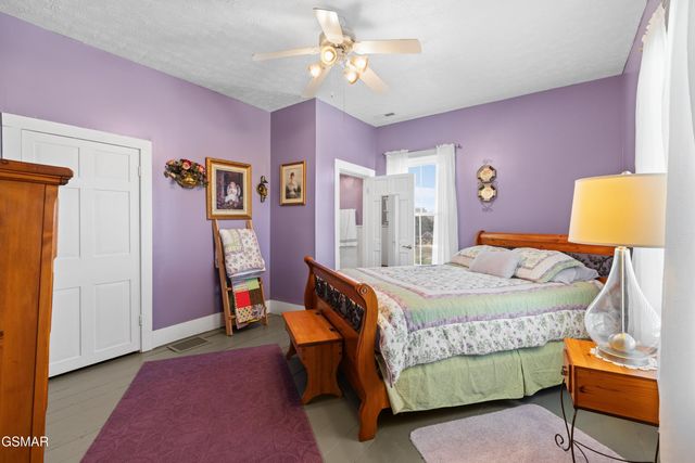 989 E Dumplin Valley Road, Jefferson City, TN 37760