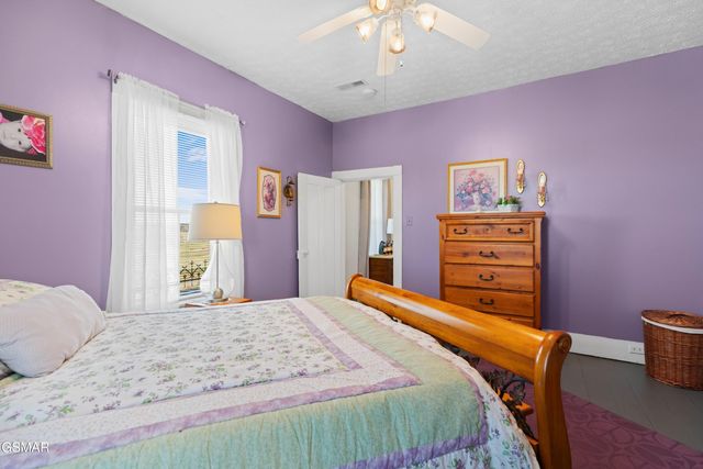 989 E Dumplin Valley Road, Jefferson City, TN 37760