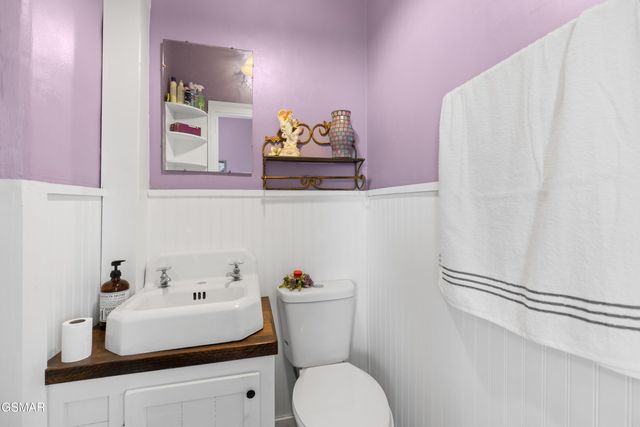 989 E Dumplin Valley Road, Jefferson City, TN 37760