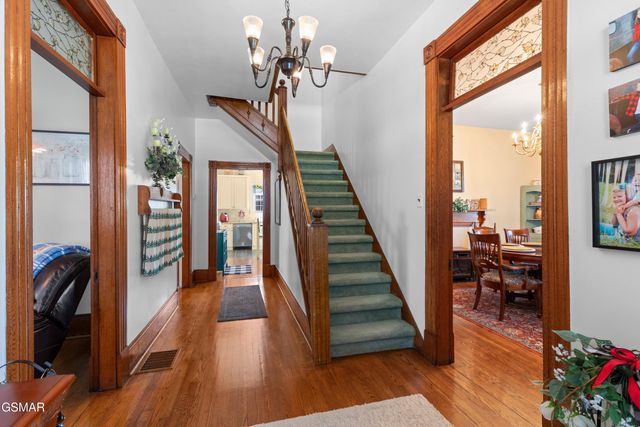 989 E Dumplin Valley Road, Jefferson City, TN 37760
