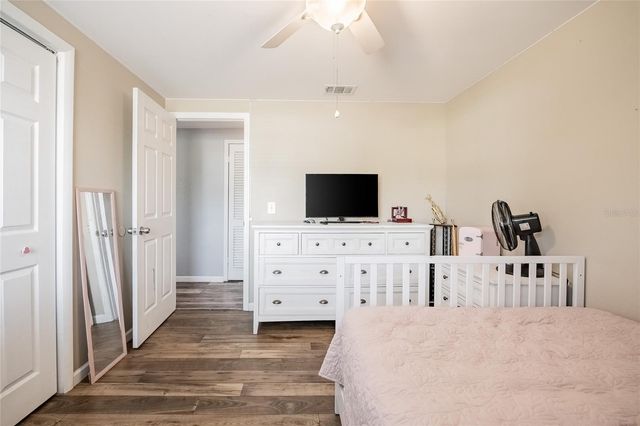 729 E LAKE AVENUE, Eagle Lake, FL 33839