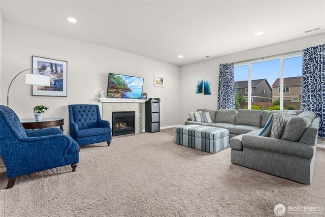 1112 27th Street NW, Puyallup, WA 98371
