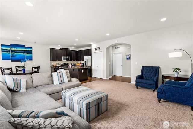 1112 27th Street NW, Puyallup, WA 98371