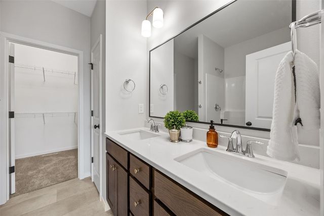 9124 Grand Oaks Drive NE, Cedar Rapids, IA 52402