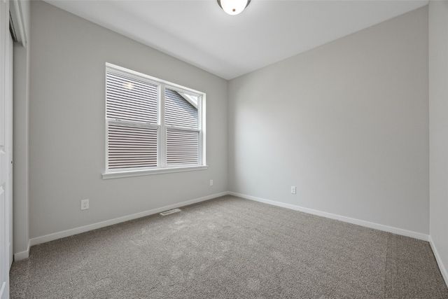 9124 Grand Oaks Drive NE, Cedar Rapids, IA 52402