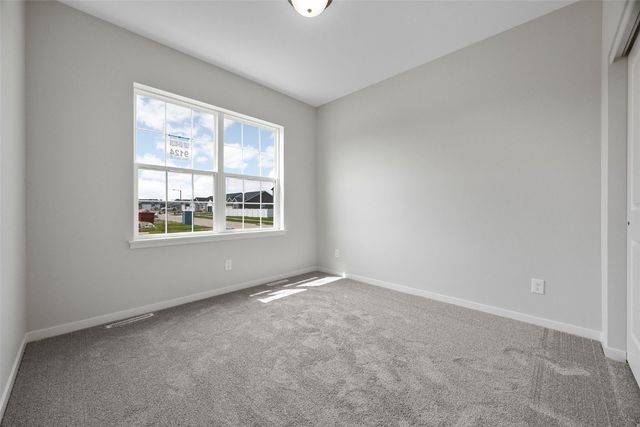 9124 Grand Oaks Drive NE, Cedar Rapids, IA 52402