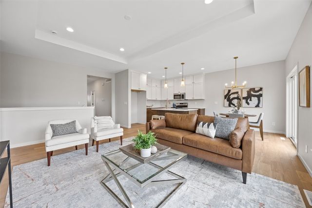 9124 Grand Oaks Drive NE, Cedar Rapids, IA 52402