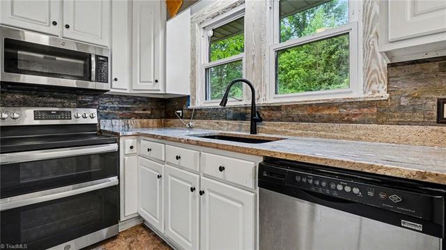 2442 Hoskins Road, Burlington, NC 27215