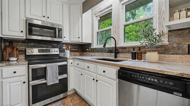 2442 Hoskins Road, Burlington, NC 27215