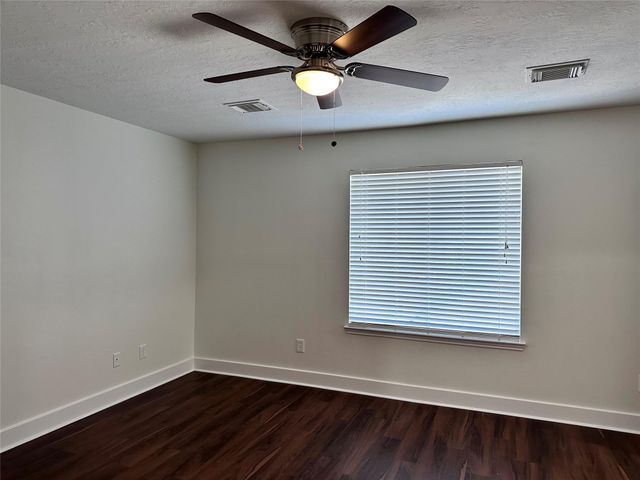 10126 Farrell Drive, Houston, TX 77070