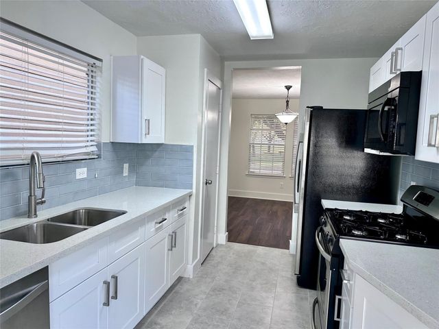 10126 Farrell Drive, Houston, TX 77070