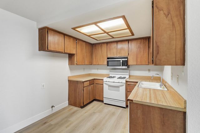 6505 37th Ave, Sacramento, CA 95824