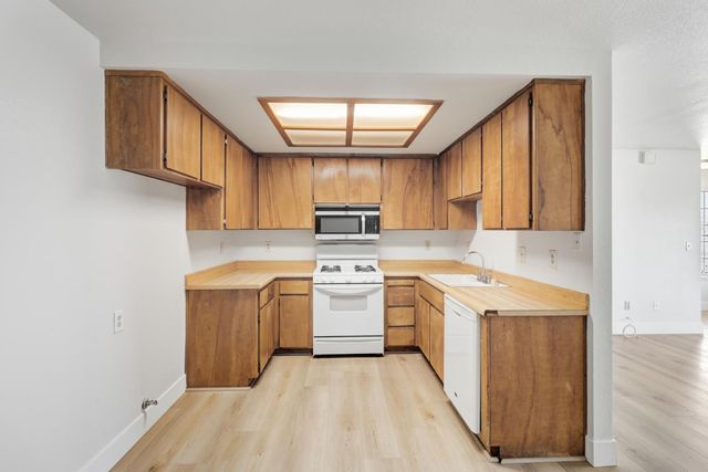 6505 37th Ave, Sacramento, CA 95824