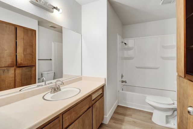 6505 37th Ave, Sacramento, CA 95824