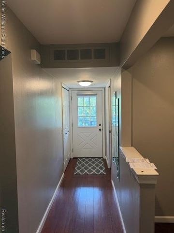 42630 Plymouth Hollow Drive, Plymouth, MI 48170