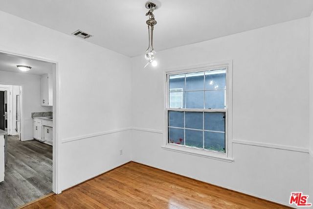 6531 Hayvenhurst Avenue, Los Angeles, CA 91406