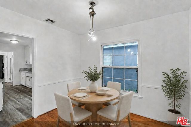 6531 Hayvenhurst Avenue, Los Angeles, CA 91406