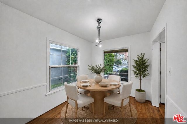 6531 Hayvenhurst Avenue, Los Angeles, CA 91406