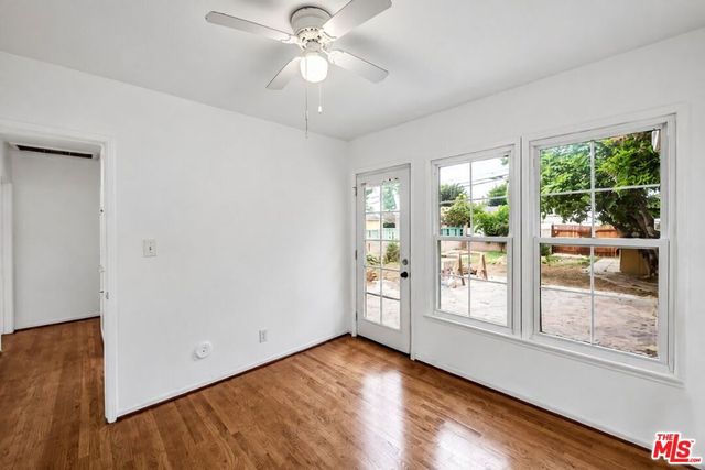 6531 Hayvenhurst Avenue, Los Angeles, CA 91406