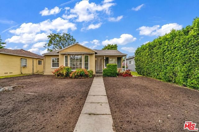 6531 Hayvenhurst Avenue, Los Angeles, CA 91406
