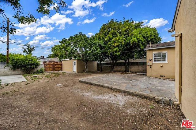 6531 Hayvenhurst Avenue, Los Angeles, CA 91406