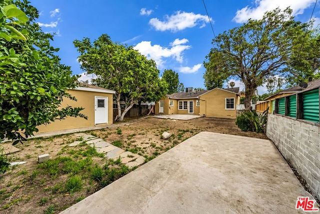 6531 Hayvenhurst Avenue, Los Angeles, CA 91406