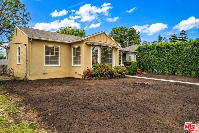 6531 Hayvenhurst Avenue, Los Angeles, CA 91406