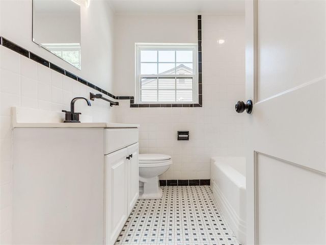 2201 N Roff Avenue, Oklahoma City, OK 73107