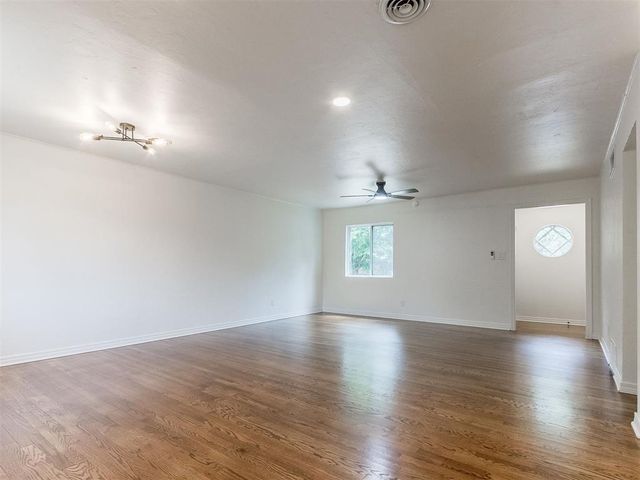 2201 N Roff Avenue, Oklahoma City, OK 73107