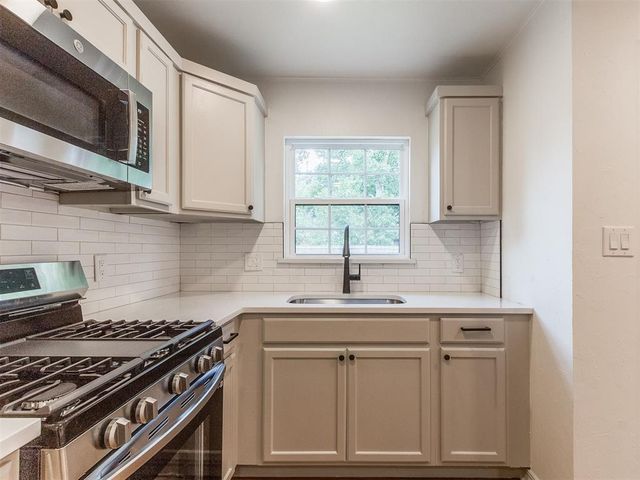2201 N Roff Avenue, Oklahoma City, OK 73107