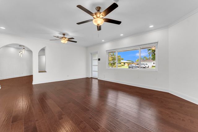3617 NE 24th Avenue, Fort Lauderdale, FL 33308