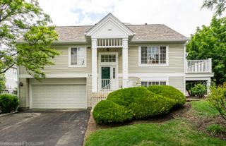 150 LUCERNE Court 150, Wheeling, IL 60090
