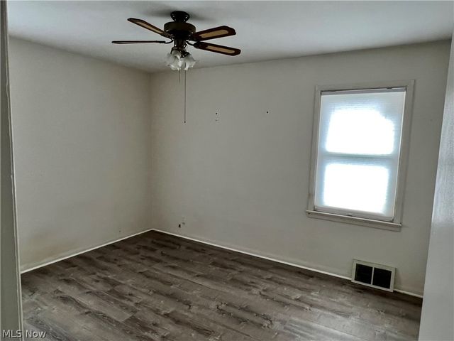 12328 Park Knoll Drive, Garfield Heights, OH 44125