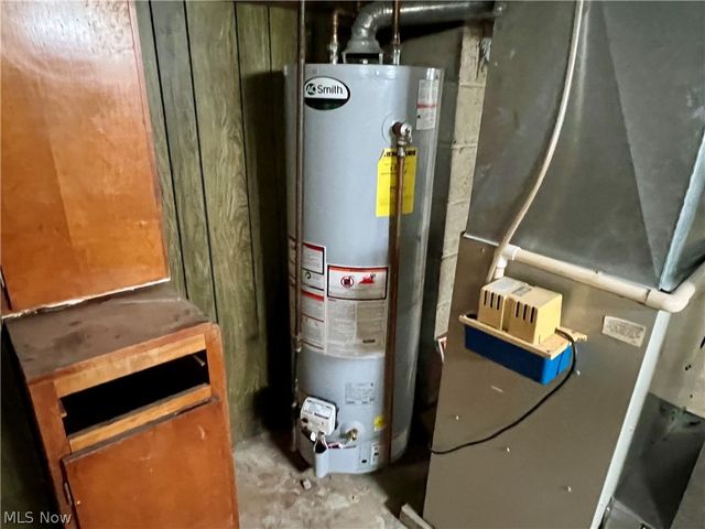 12328 Park Knoll Drive, Garfield Heights, OH 44125